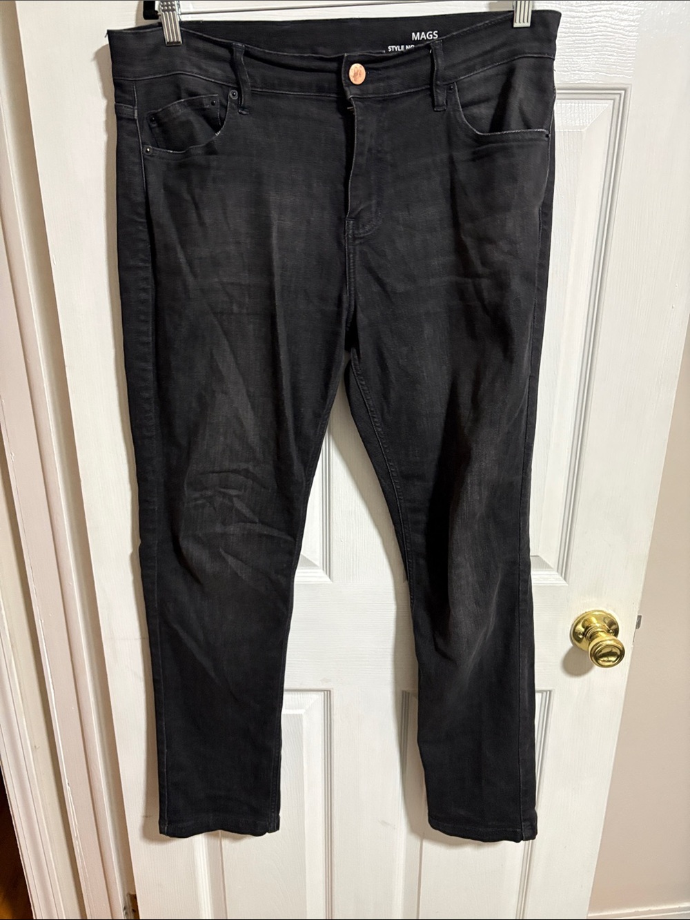 Mugsy Mags Jeans 35x32 Black Slim Straight stretch